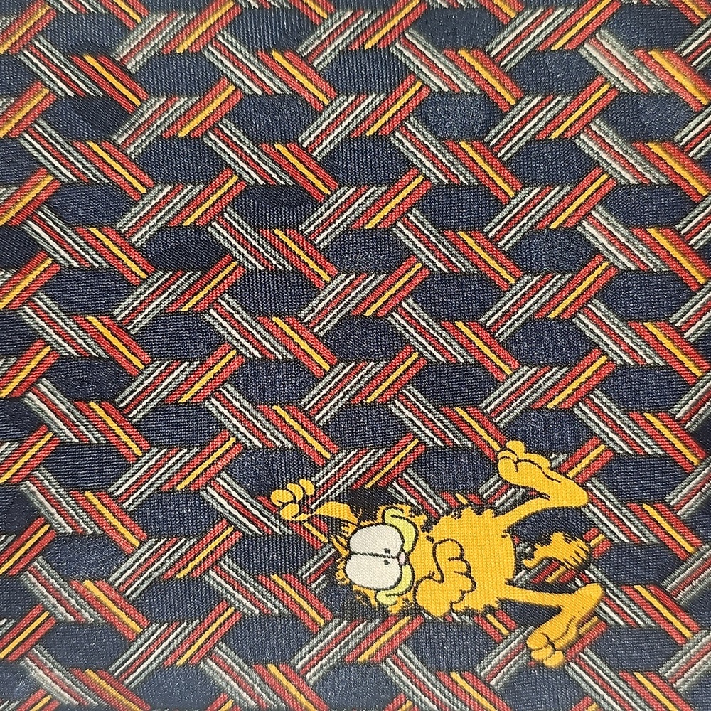 Paws Addiction Garfield, Patterned Men's Novelty Necktie Used - Picture 4 of 12